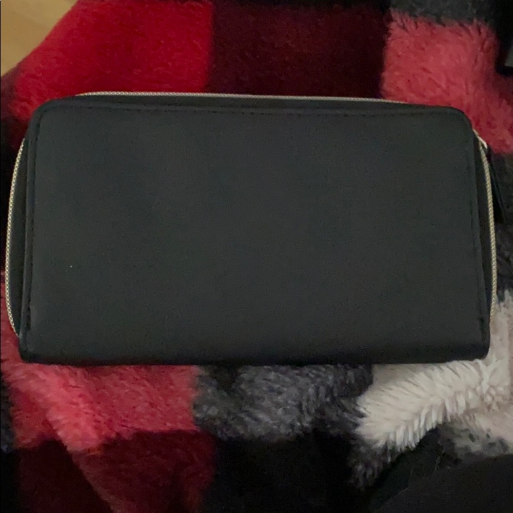 Big wallet many pockets